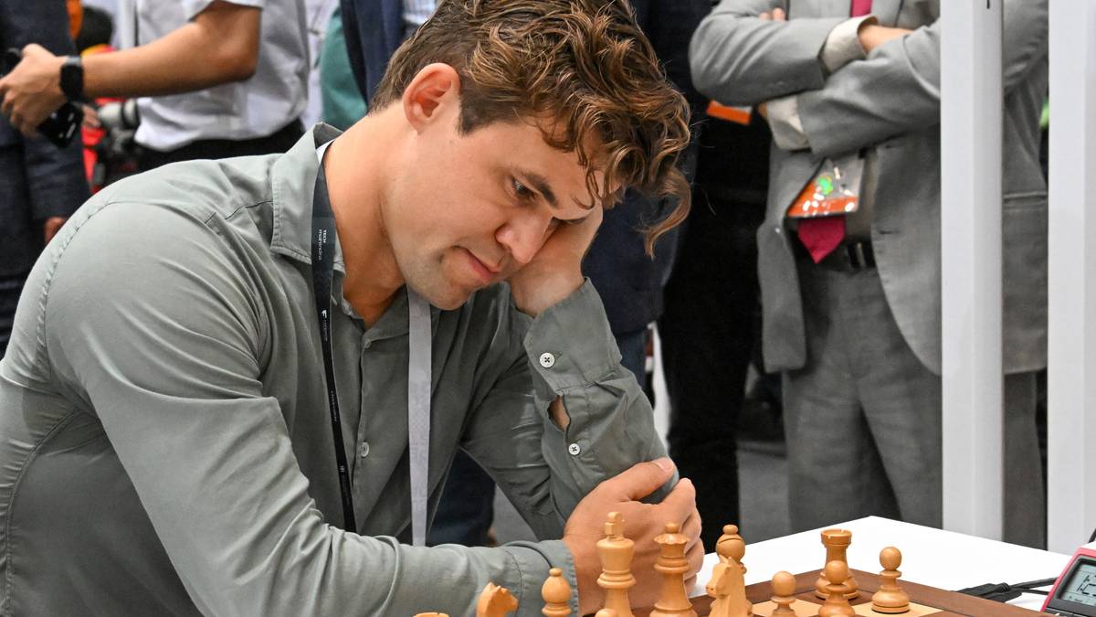 Carlsen-smell i sjakk-OL – tapte med hvite brikker