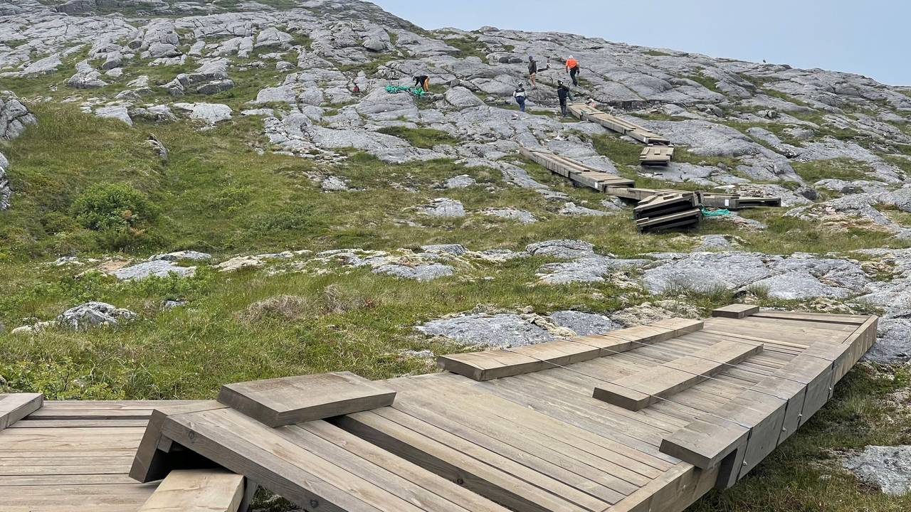 Bessaker, Åfjord, bygging av trapp
