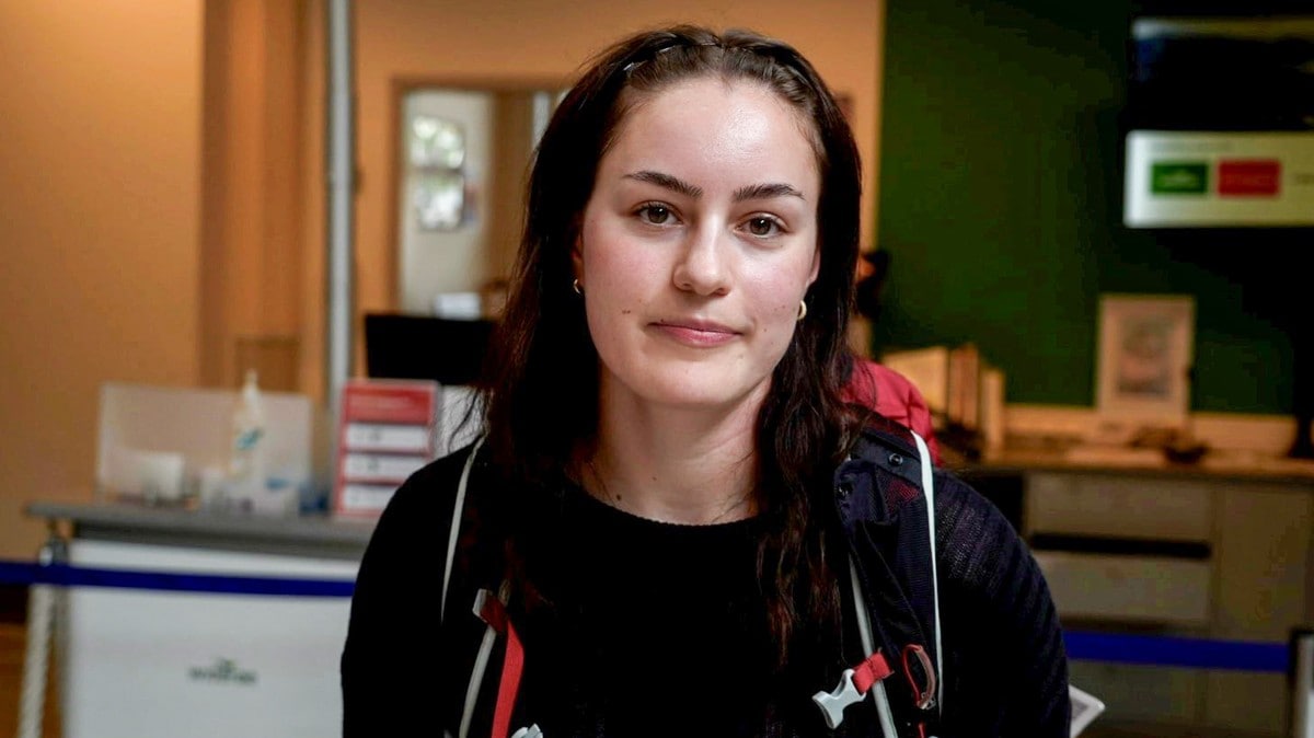 Widerøe-fly måtte nødlande: – Det bare smalt plutselig. Så kom det røyk inn i kabinen
