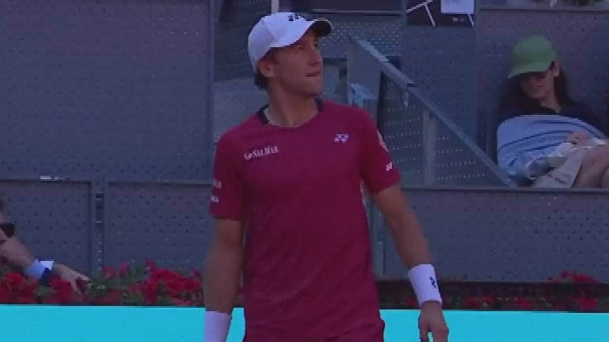 Ruud-kamp stansa av tribunebråk: – Kva i huleste er det som skjer?!