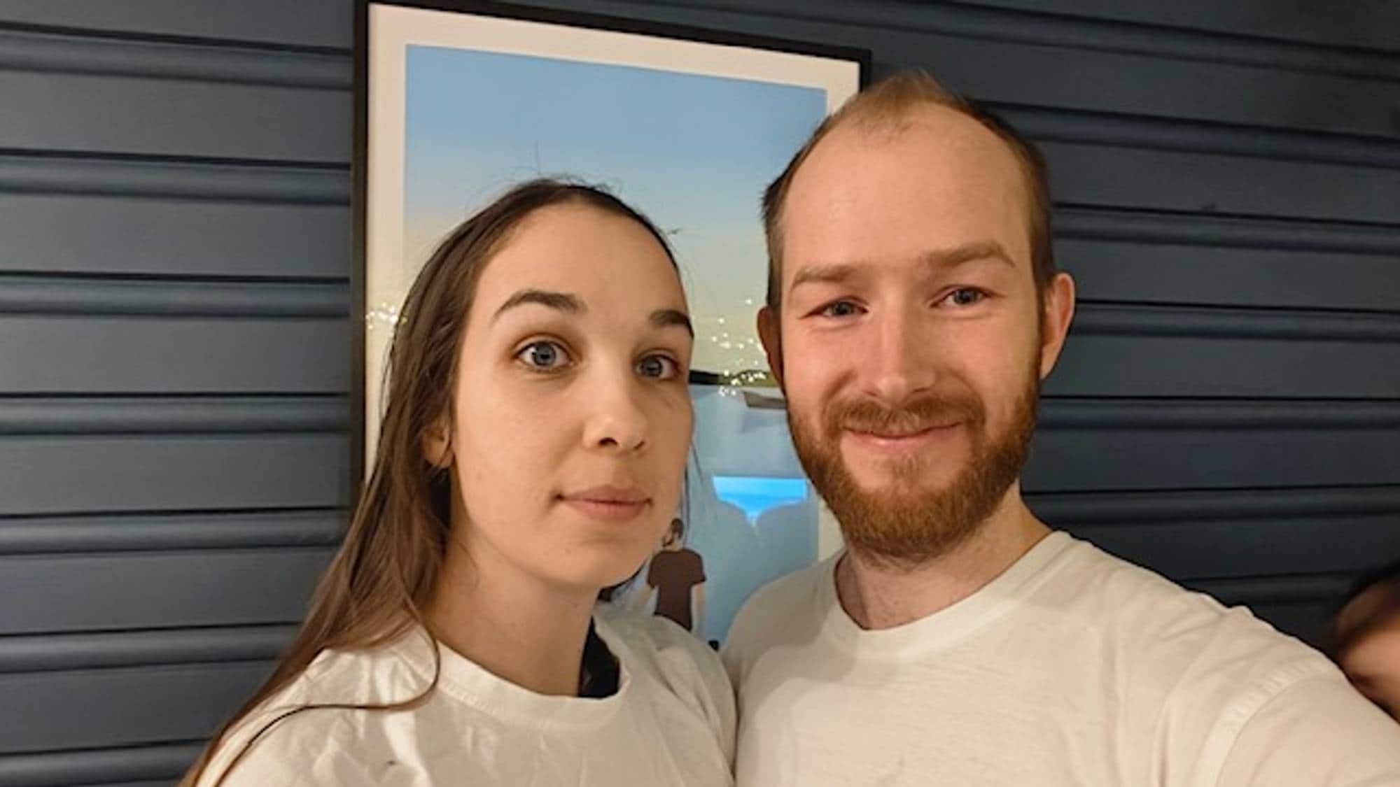 Legeparet som smiler