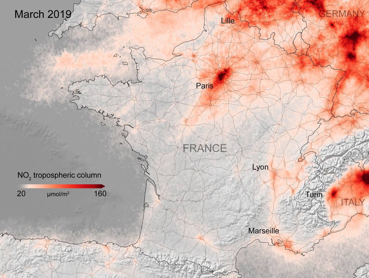 Kart fra ESA som viser konsentrasjonen av NOx-gasser i Frankrike  i mars 2019.