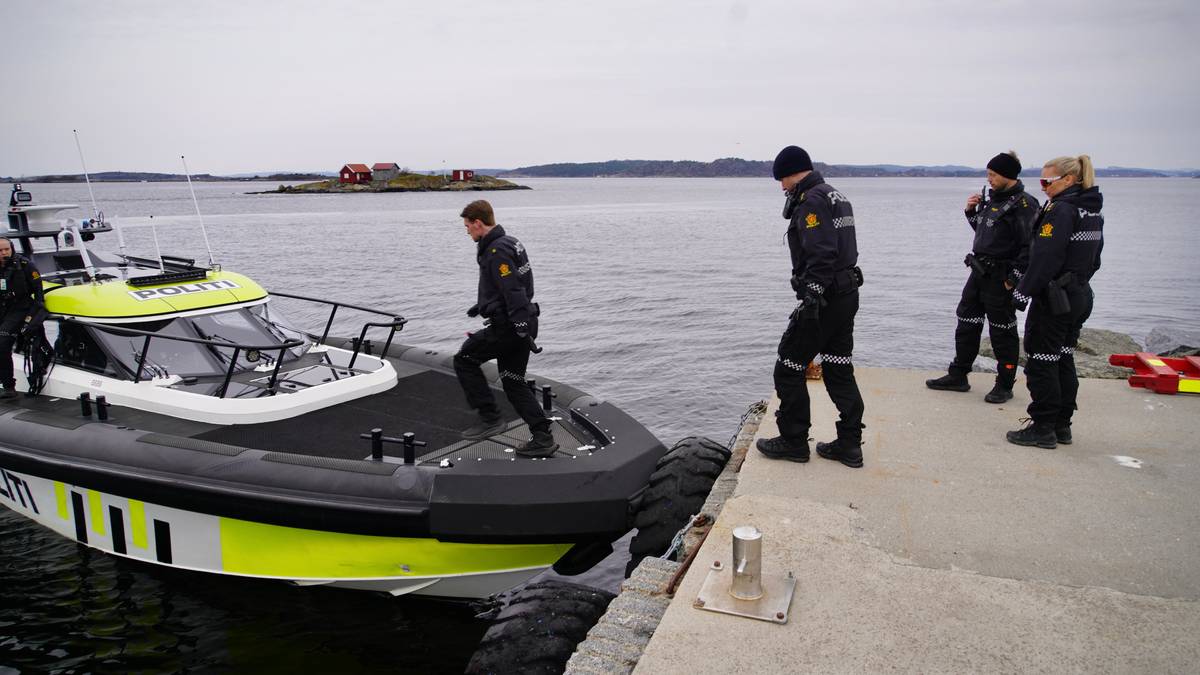 Observerte båt opp ned: En mann funnet død