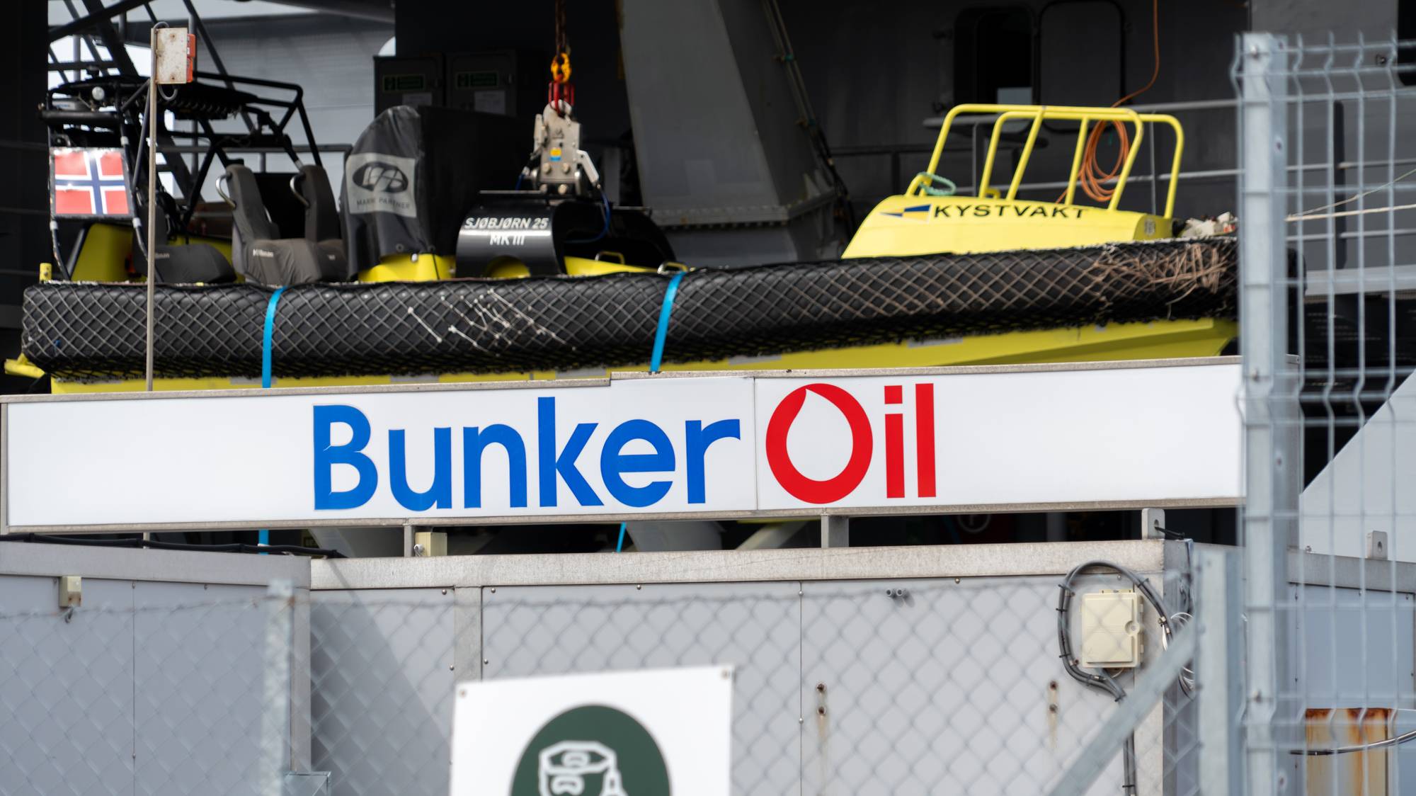 BunkerOil-08669