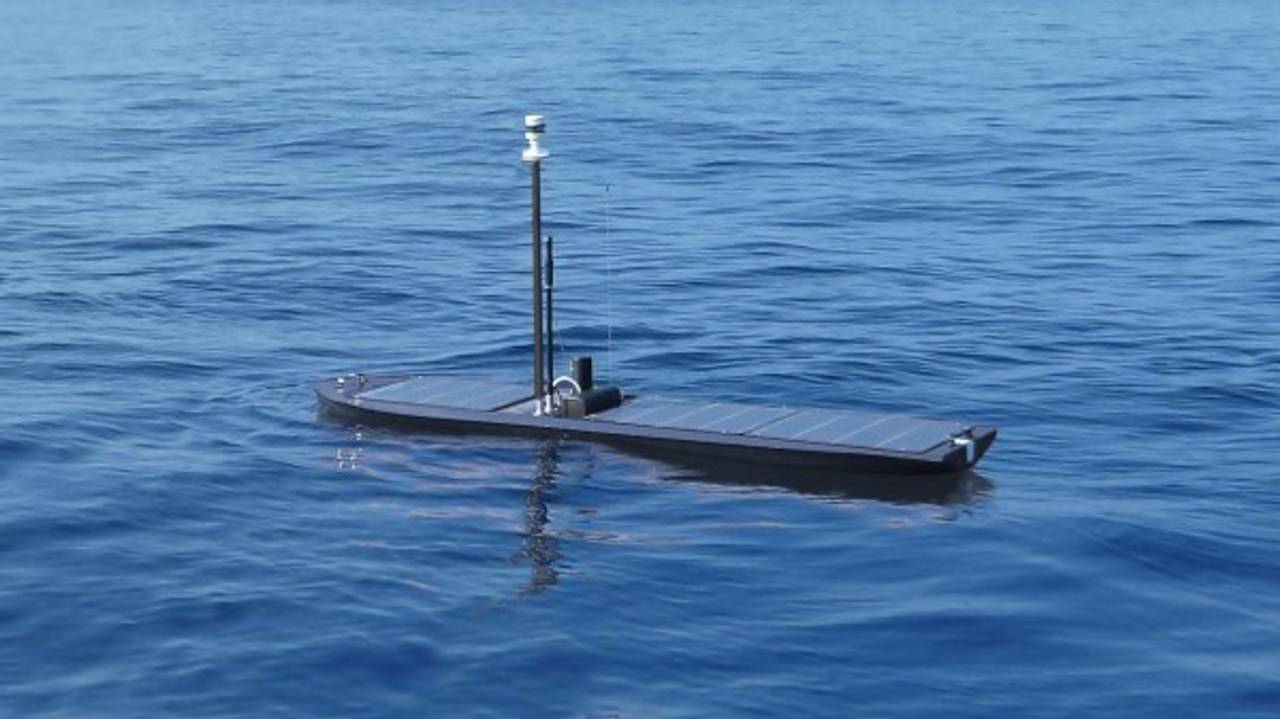 Waveglider produsert av Liquid Robotics og operert av Maritime Robotics.
