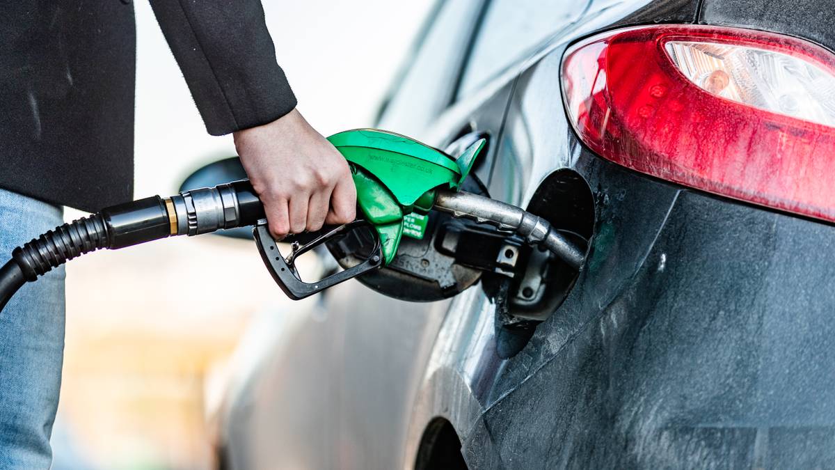 Pumpeprisen forklart: Dette betaler du for når du fyller tanken