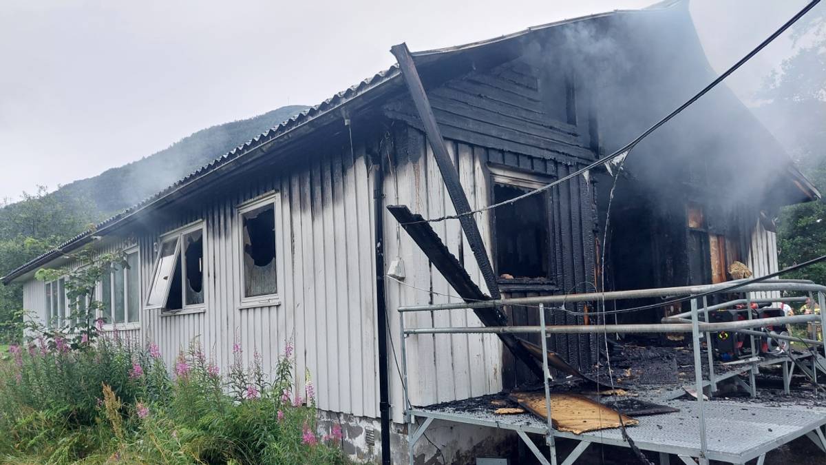 Må trolig rive menighetsbygg etter brann