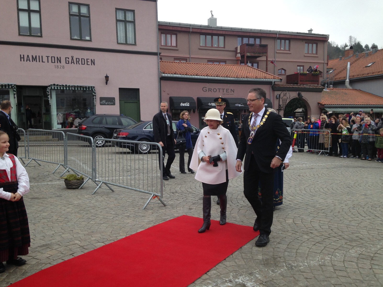 nrk trekant Halden nrk trekant Halden