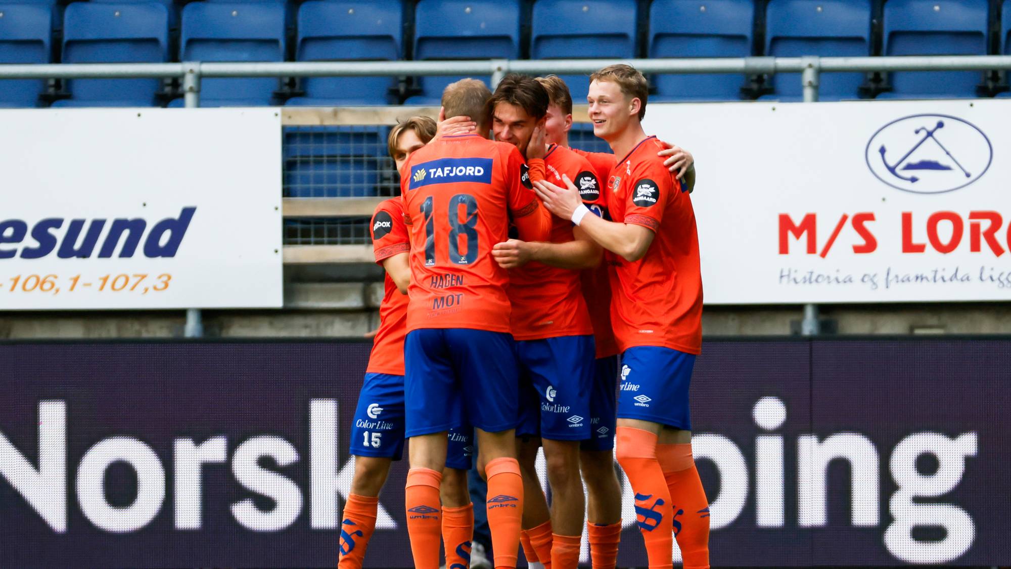 Aalesund jubler etter Mathias Christensens scoring