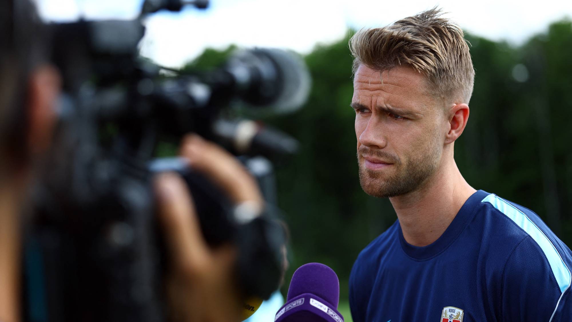 Kristoffer Ajer møter pressen
