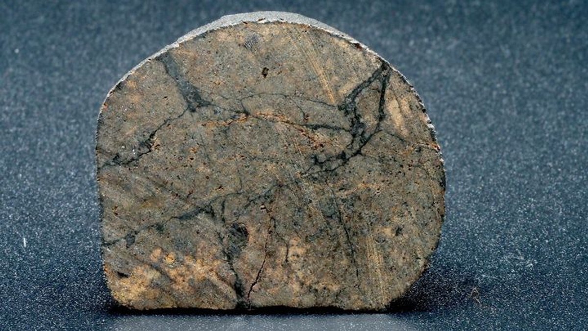 Bare 17 meteoritter er funnet i Norge. Én lå på kjøkkenet til Stine i seks år
