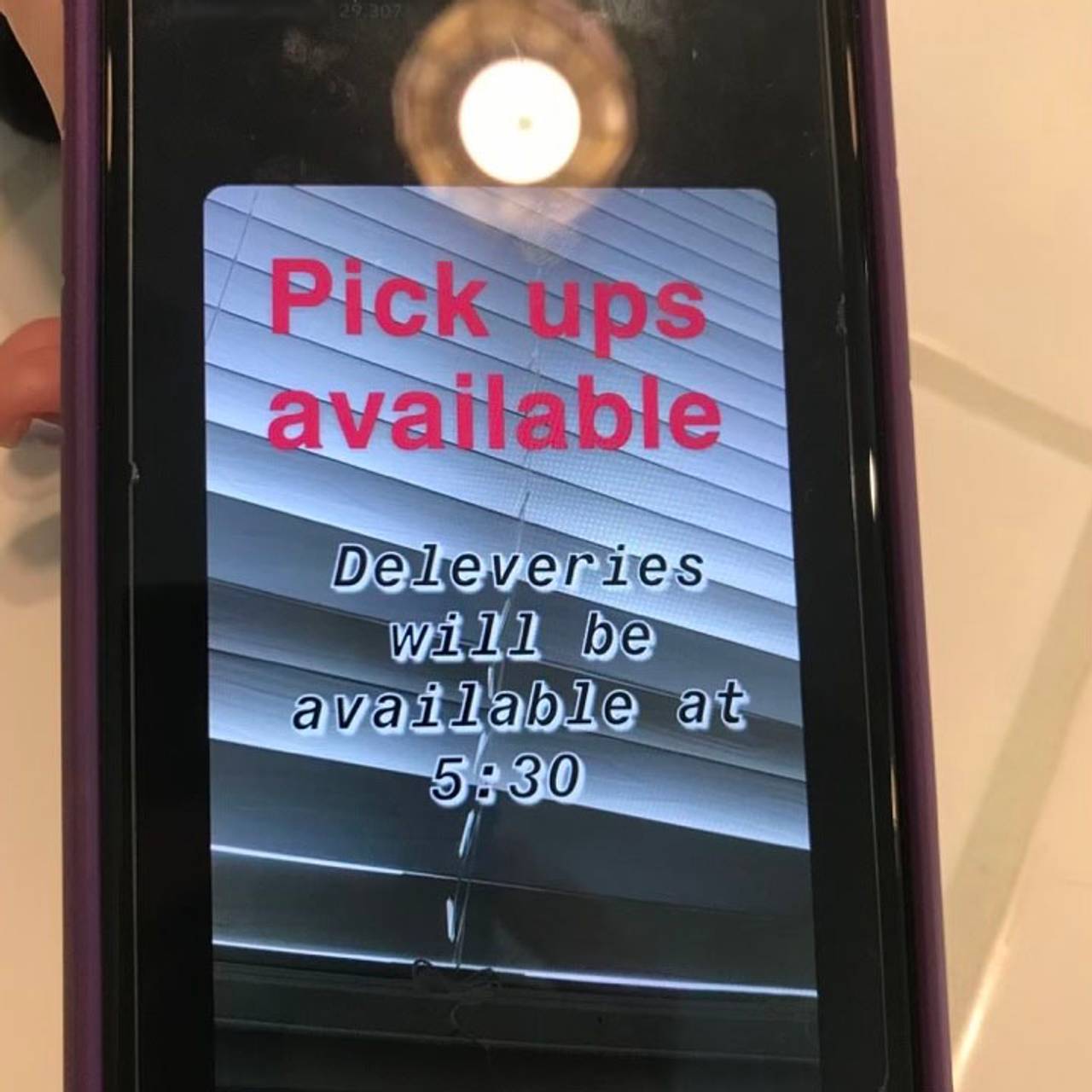 Menyer for ulovlige stoffer blir solgt på Snapchat.