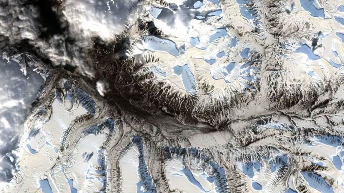 Bakken tiner på Svalbard: Rekord­tidlig oppvarming