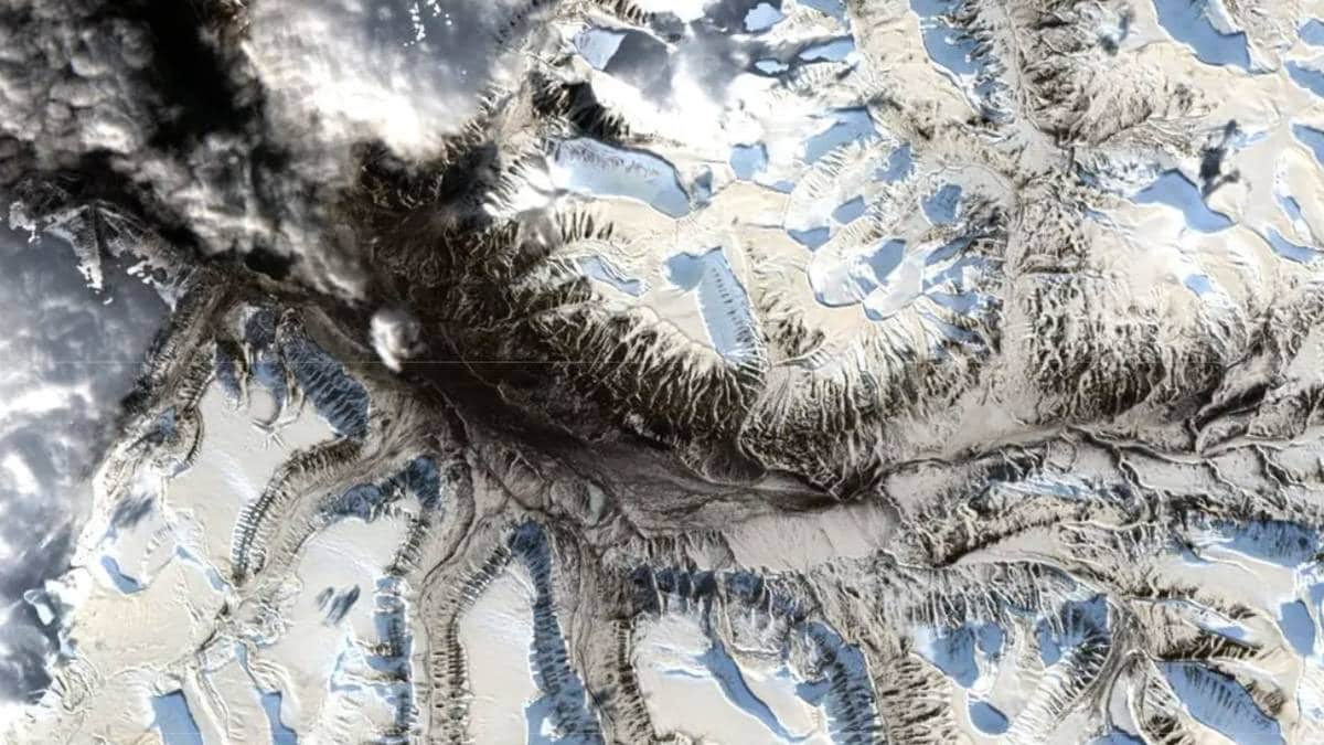 Bakken tiner på Svalbard: Rekord­tidlig oppvarming