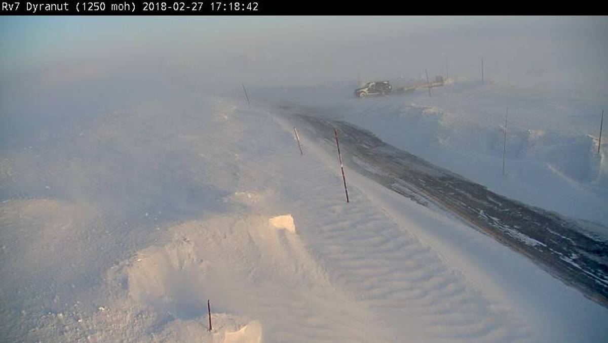 Stengt og kolonnekjøring i fjellet – Siste nytt – NRK