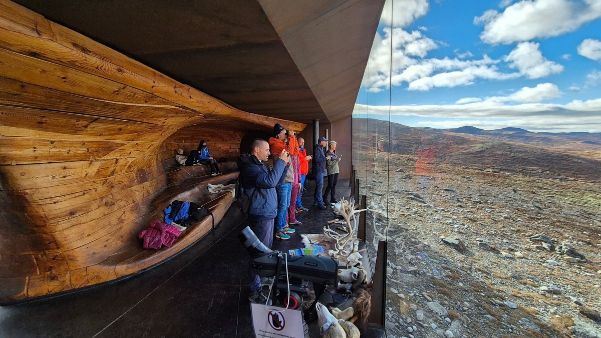 Vurderer å flytte millionbygg på Dovrefjell