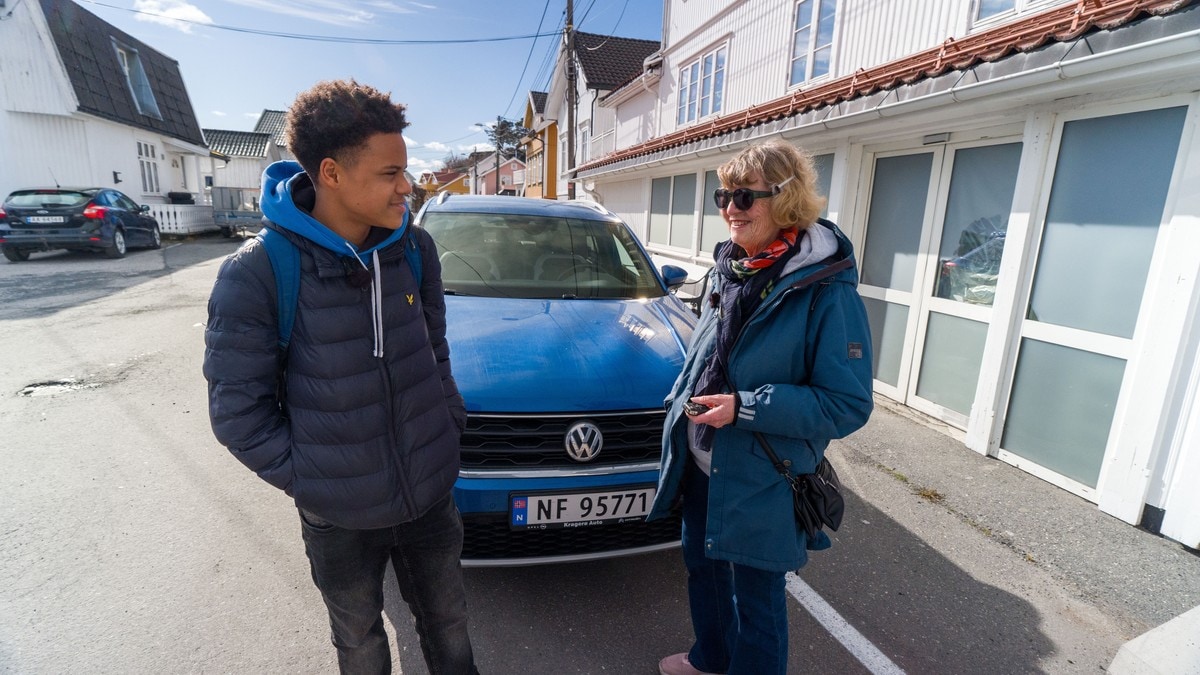 Pendlar 70 mil i veka for &aring; f&oslash;lge fotballdraumen