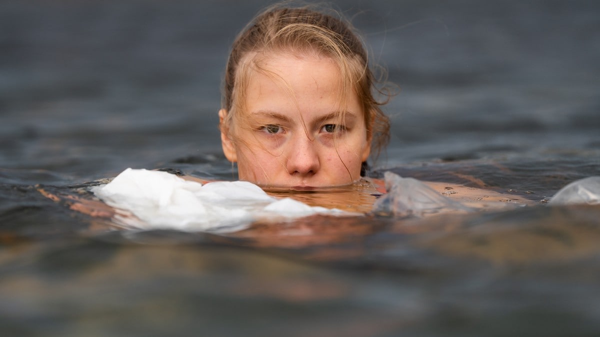 Lotta (16) krever politisk handling mot plast i havet
