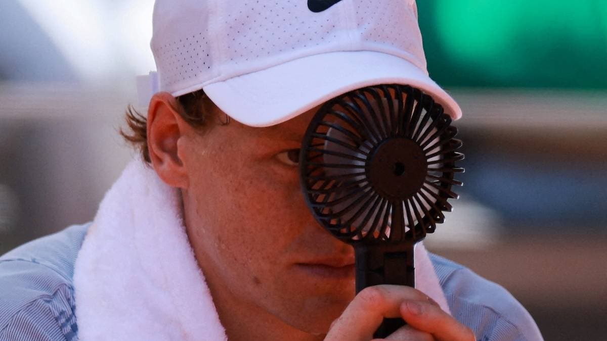 Varmesjokk for verdensener Jannik Sinner – sprakk i Paris