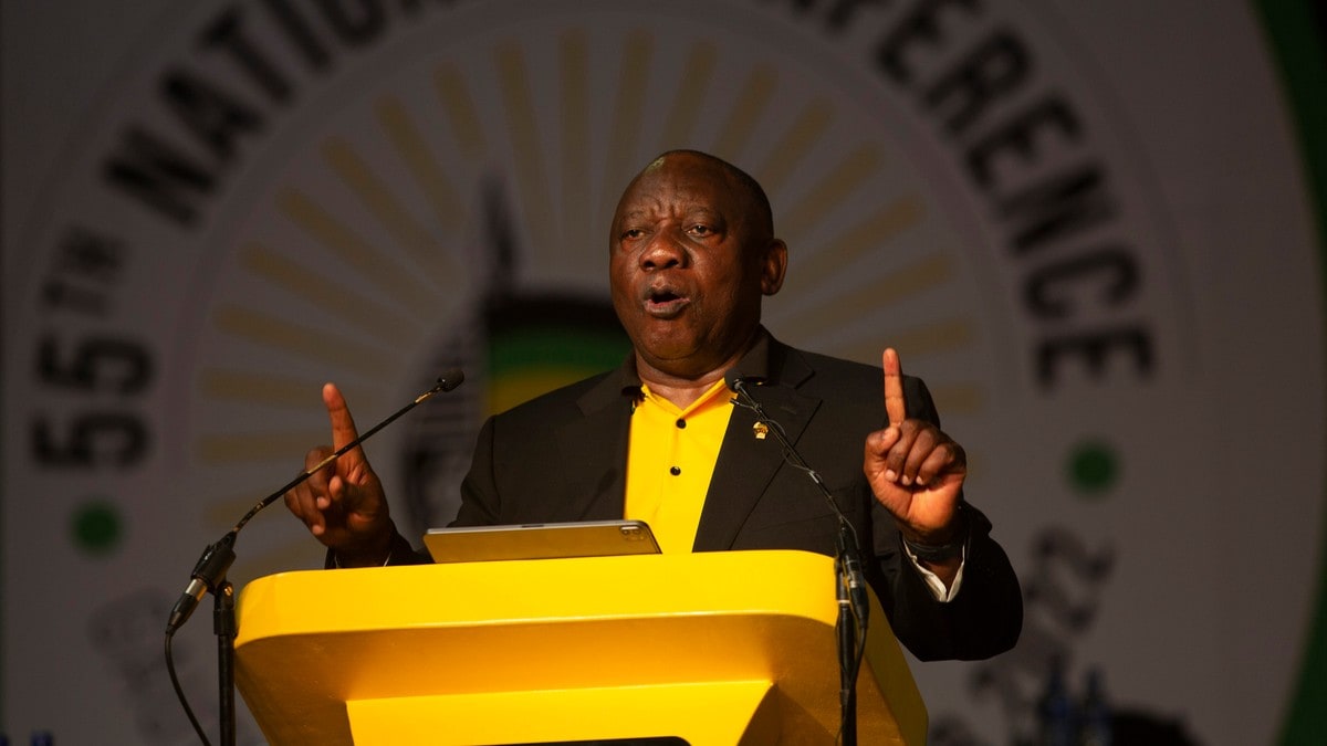 Sør-Afrikas president lover kamp mot korrupsjon etter å ha blitt gjenvalgt