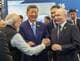 HANDOUT / Handout,NTB Narendra Modi, Xi Jinping og Vladimir Putin hilser på hverandre under et internasjonalt møte. (Bildebeskrivelsen er laget av en KI-tjeneste)