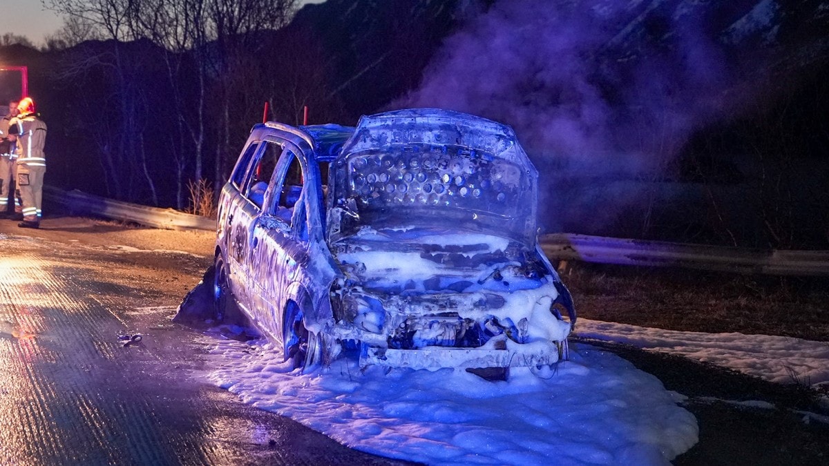Fire bilbranner i Nordland på kort tid: – Rar tilfeldighet