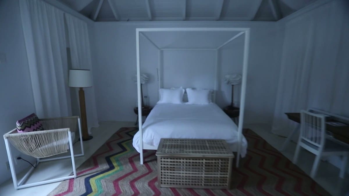 Nye bilete frå privat øy gjer unikt innblikk i livet til Jeffrey Epstein