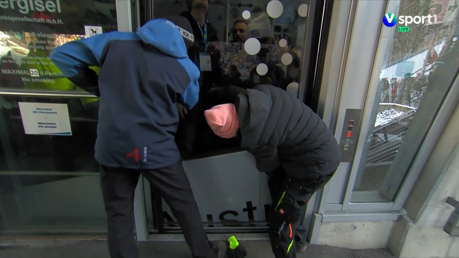 Granerud trapped in elevator for half an hour after organisers lost his shoes in Innsbruck