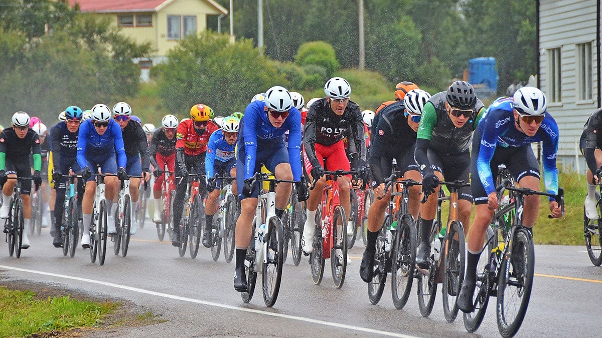 Erlend Blikra vant spurtoppgjøret på Andenes i Arctic Race andre etappe