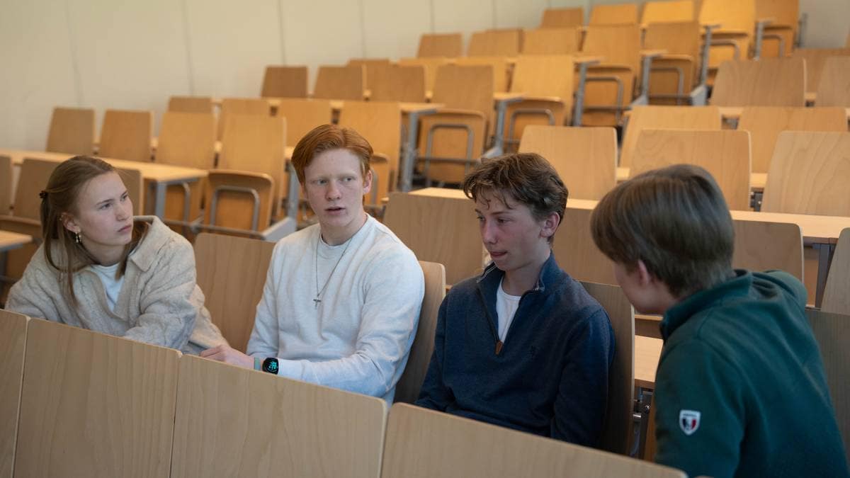 Advarer unge om å bruke penger på nettspill