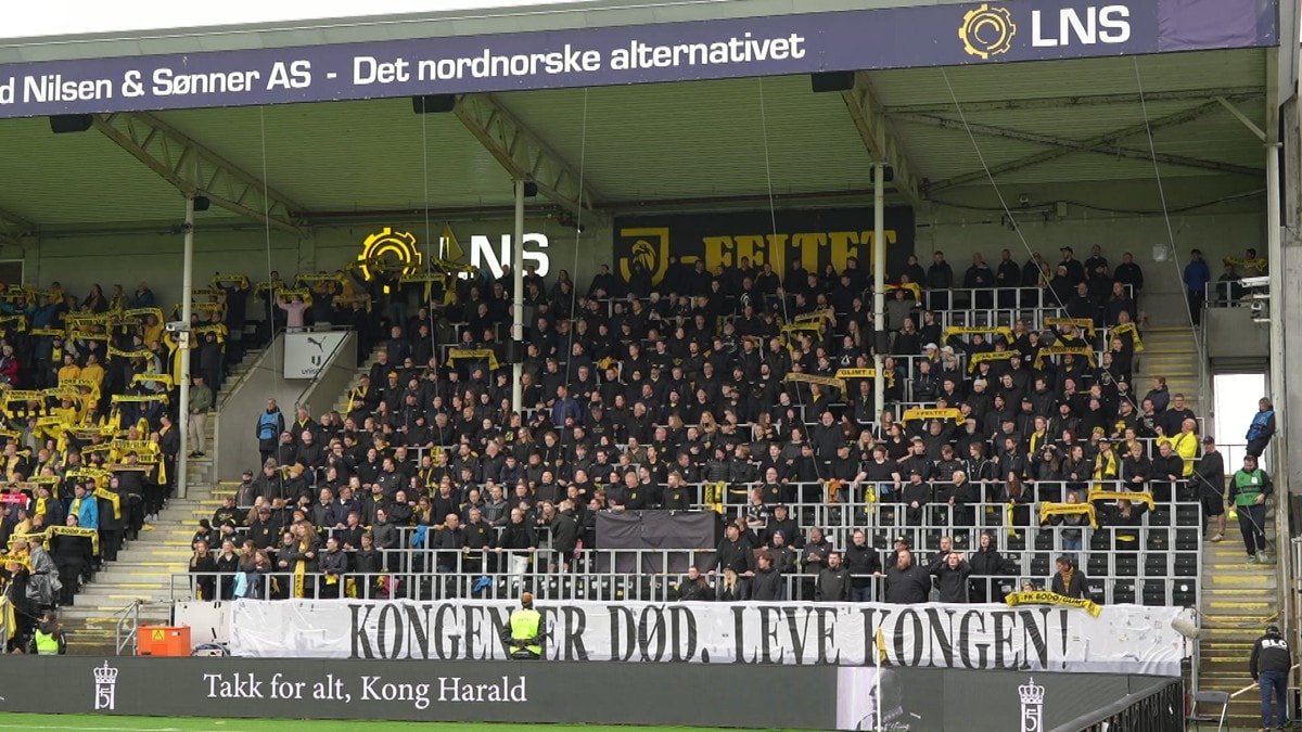Supportere hedret kongen i første eliteseriekamp etter dødsfallet