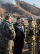 写真:AP通信 2024年3月6日の軍事演習に参加する金正恩氏