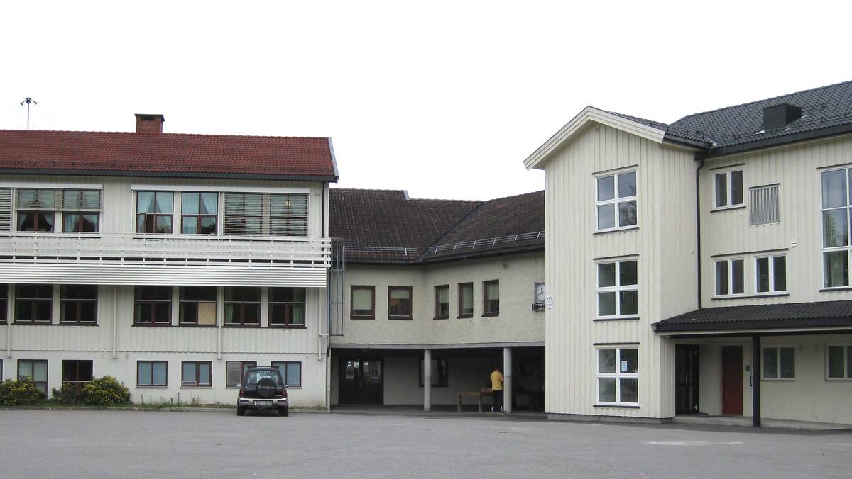 Vil fjerne to av tre rektorer i Bamble – NRK Vestfold og Telemark ...