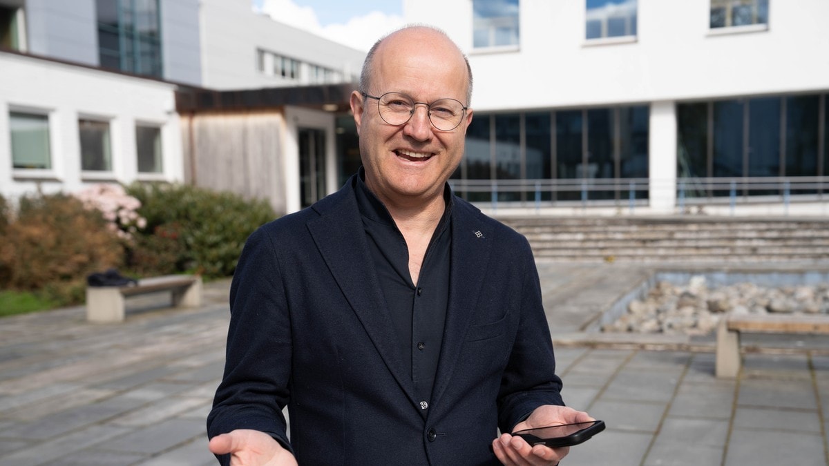 Reagerer på KI-genererte selskapstaler: – Ganske pinleg