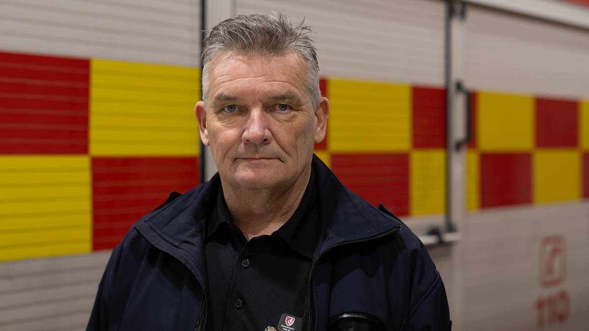 Fire røykdykkarar gjekk inn i huset, men berre to kom seg ut: – Det må ha skjedd noko