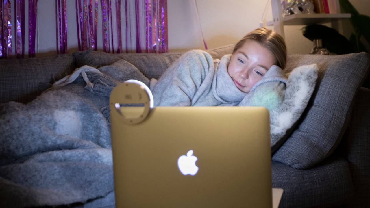TV-kveld på hybelen til Nora Løkenhagen.