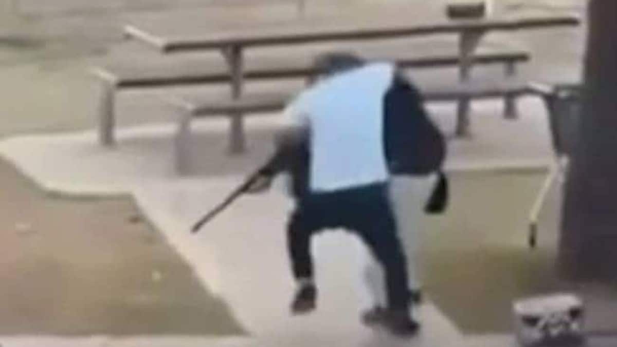 Ahmed gikk alene mot gjerningsmannen – reddet trolig flere liv