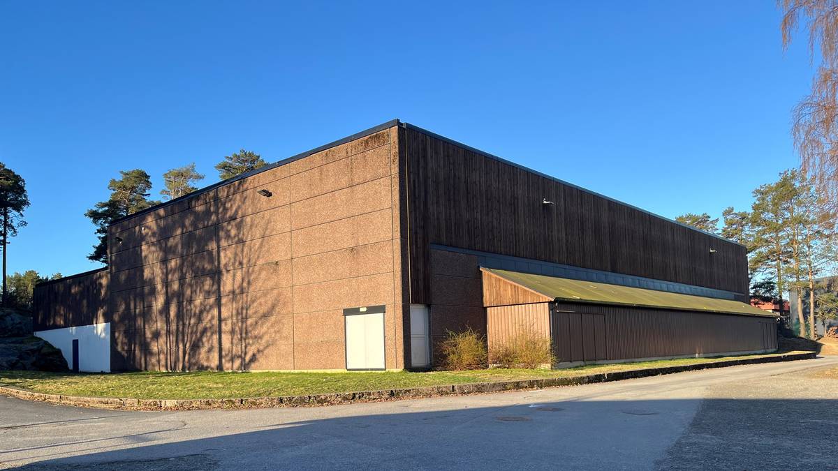 Hallen rives ikke