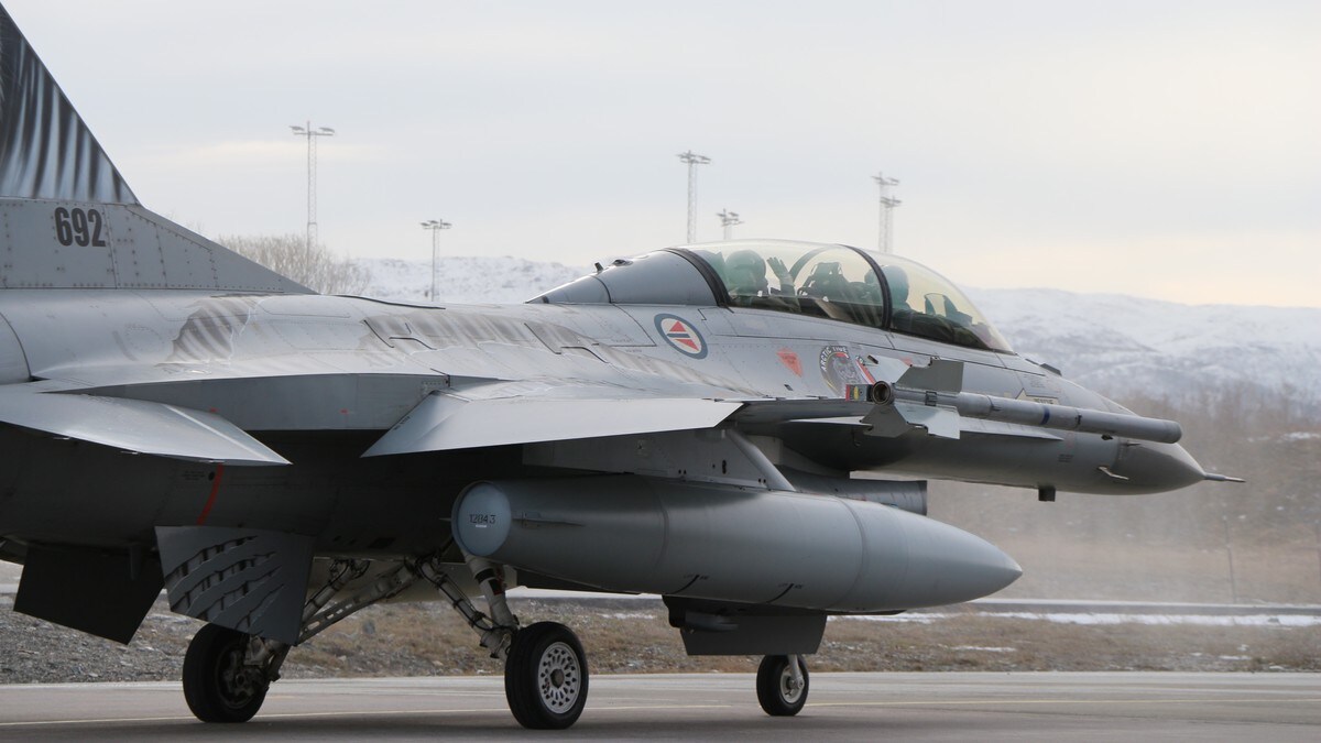 Nå er alle F-16 flyene samlet i Bodø
