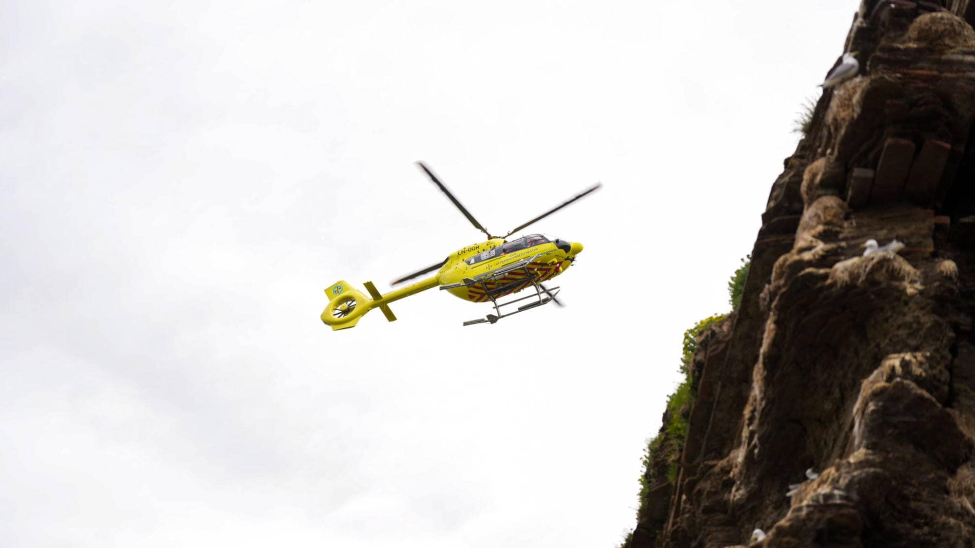 Ambulansehelikopter på Ekkerøy utenfor Vadsø.