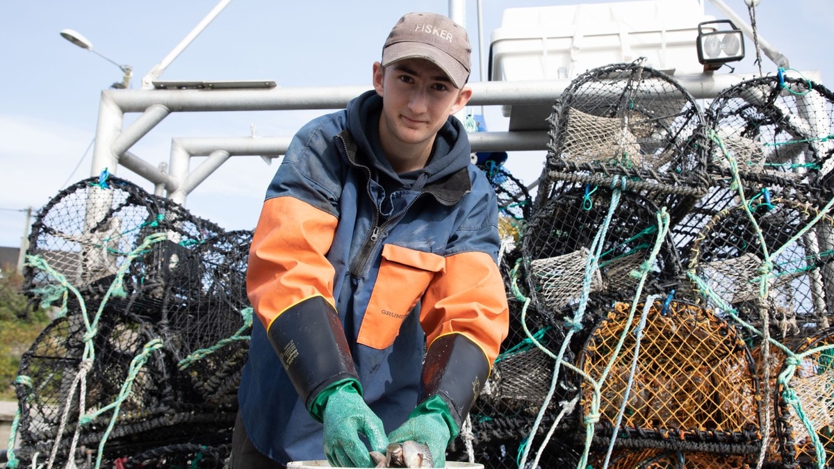 Foreslår fiskeforbud: Sander (18) frykter for fremtiden i jobben