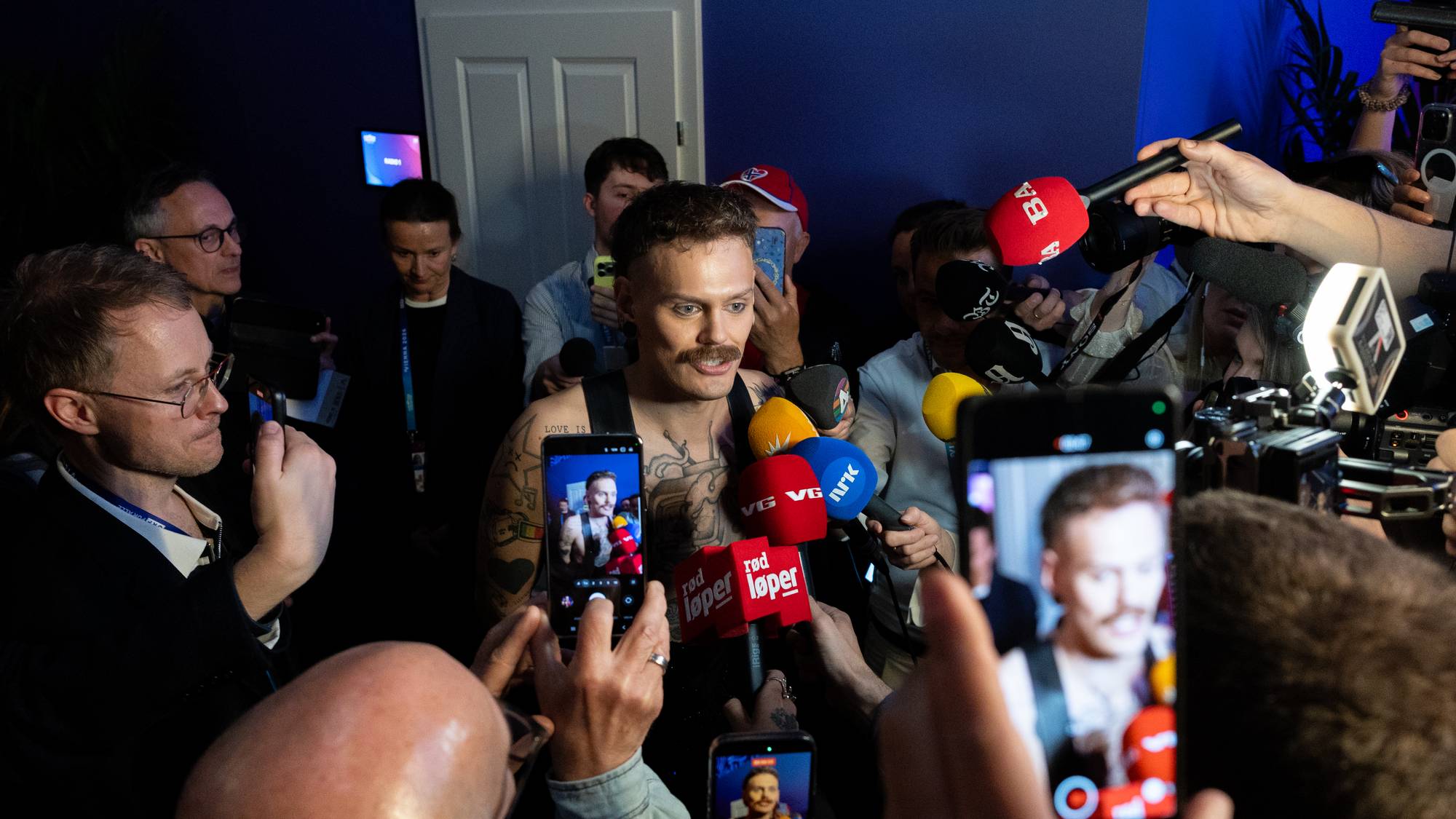 Jonas Lovv møter pressen etter ESC semifinalen.