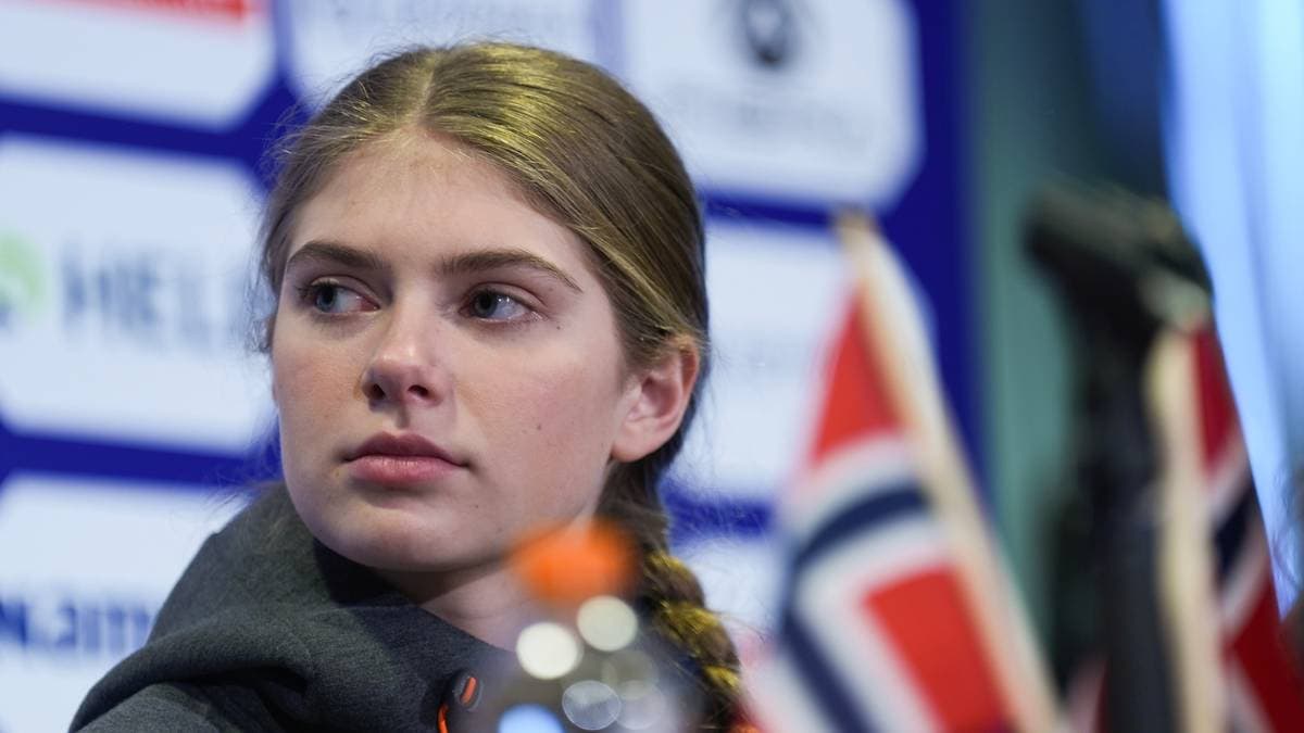 Norsk hopptalent greide ikke forsvare tittelen – tok sølv i junior-VM
