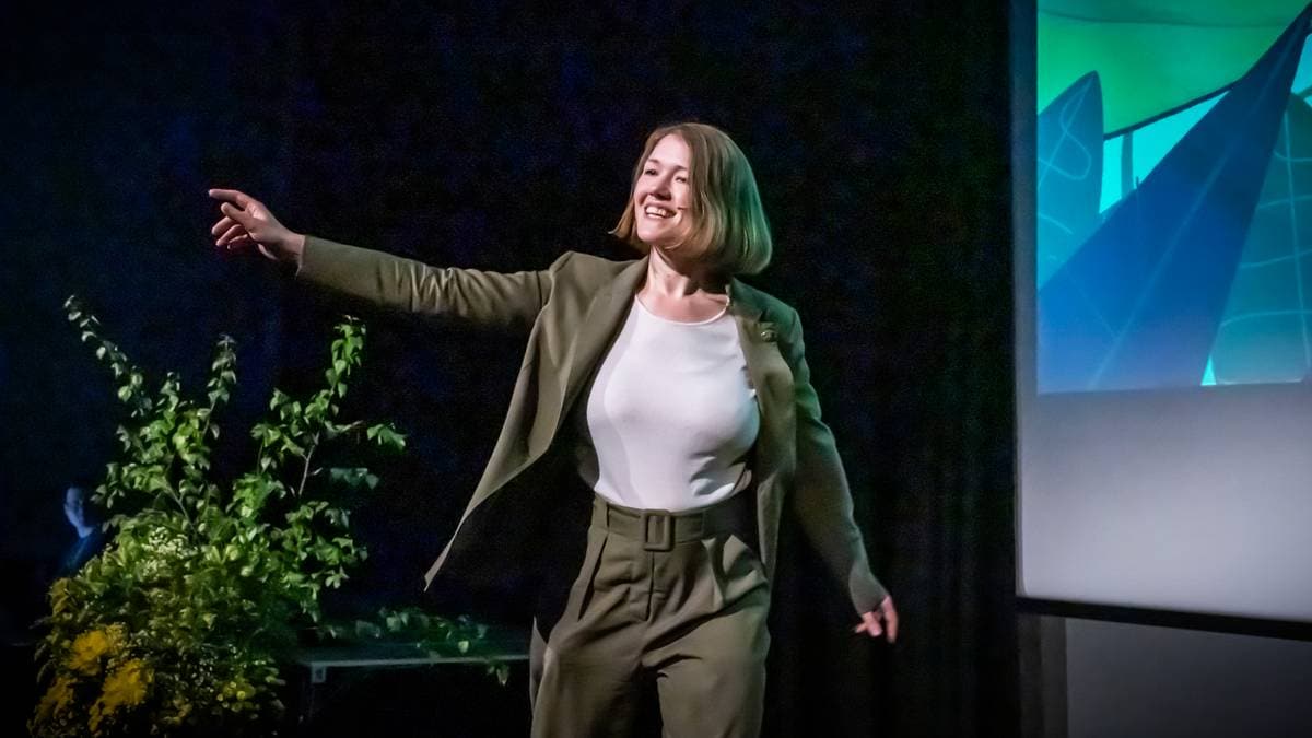 Une Bastholm gjenvalgt som partileder i MDG Siste nytt NRK