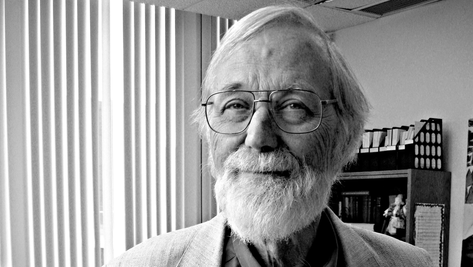 John Milnor får Abelprisen 2011 NRK Viten Nyheter innen vitenskap