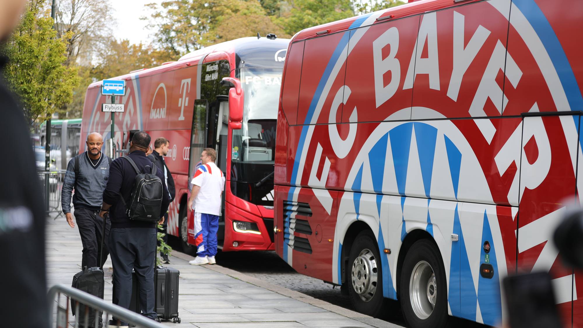 Bayern-manager Vincent Kompany i Stavanger. 