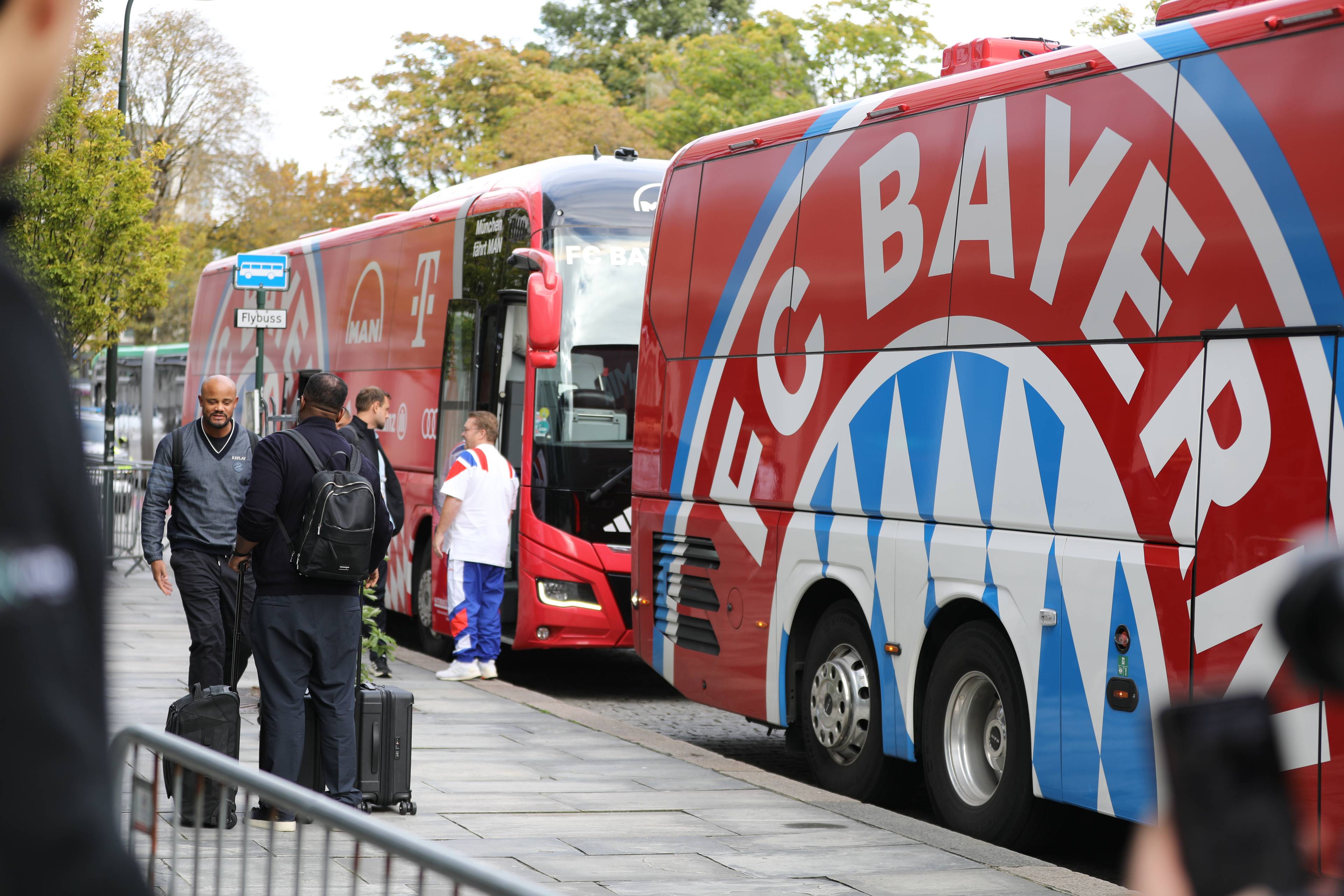 Bayern-manager Vincent Kompany i Stavanger.