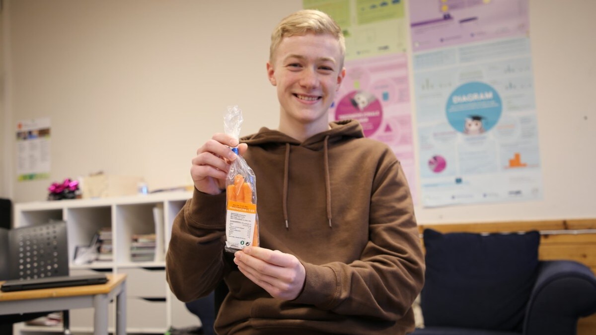 Skoleelever i «Norges matfat» spiser importerte minigulrøtter