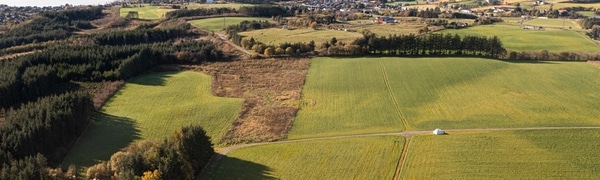 I en rapport skrevet på oppdrag fra Green Mountain og Lyse fra 2020, regnet konsulenter seg fram til at et datasenter på Jæren kunne skape opptil 8300 arbeidsplasser. I 2023 lover Green Mountain minst 500 arbeidsplasser. 