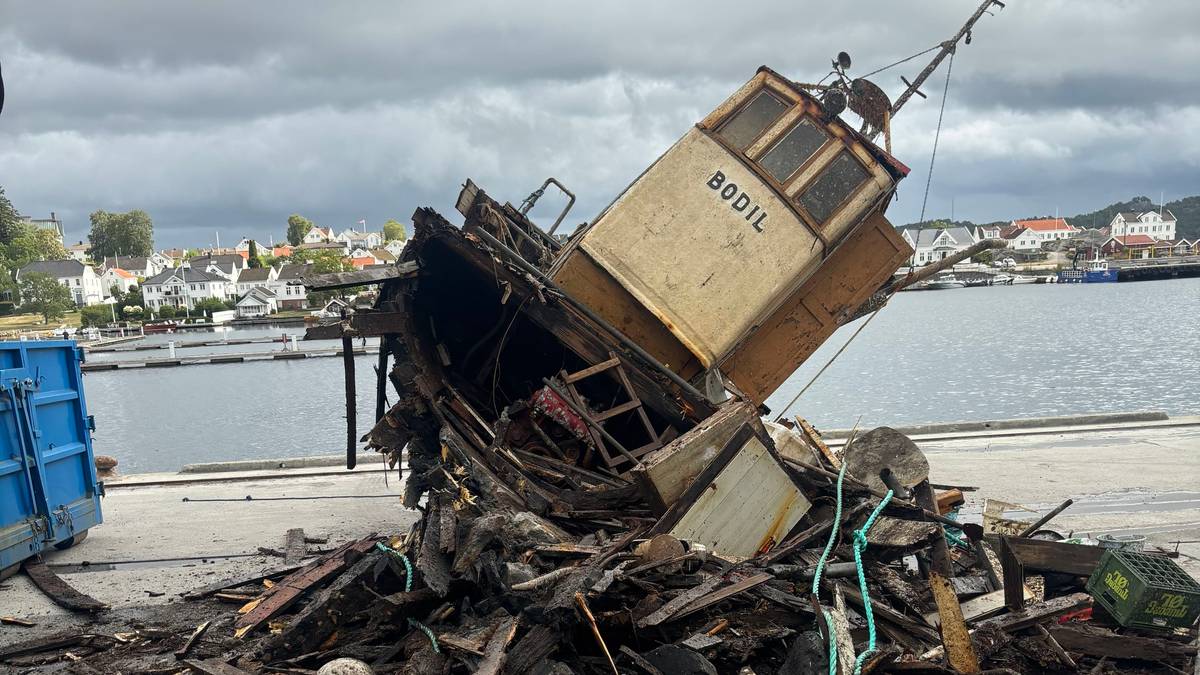 Hentet opp gammel båt fra havbunnen